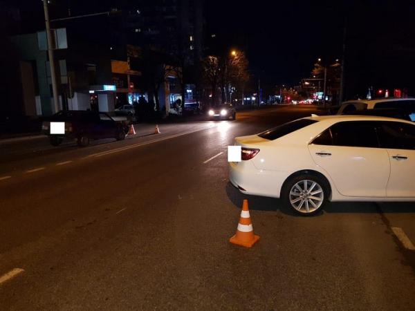  В Ставрополе в столкновении двух легковушек пострадала женщина